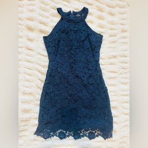 Lulus lace dress size medium
